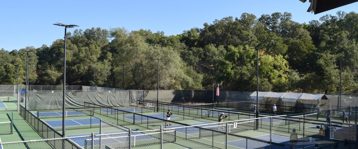 rw pickleball courts