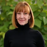 Sharna Braucks Headshot